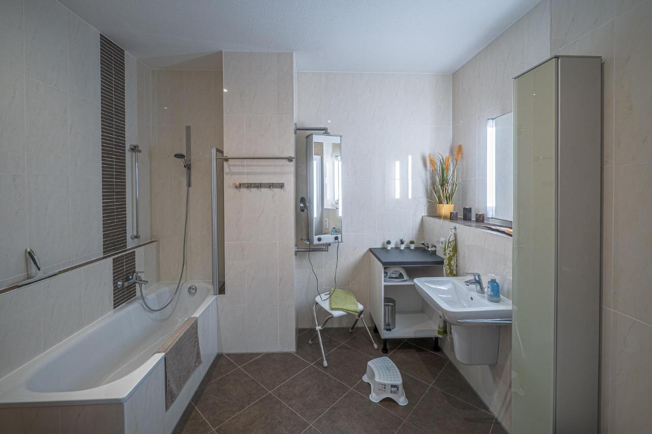 Apartment 3 Raum Karl May, Gehobene Ausstattung, Radebeul-ost, 76qm